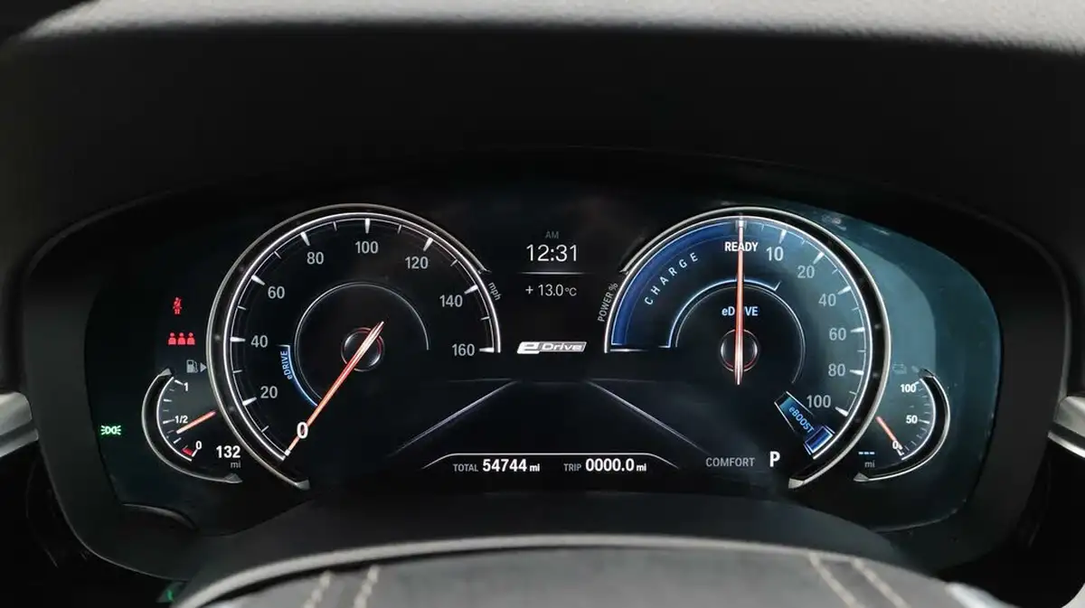 2017-bmw-5-series-20-530e-se-iperformance-big-9