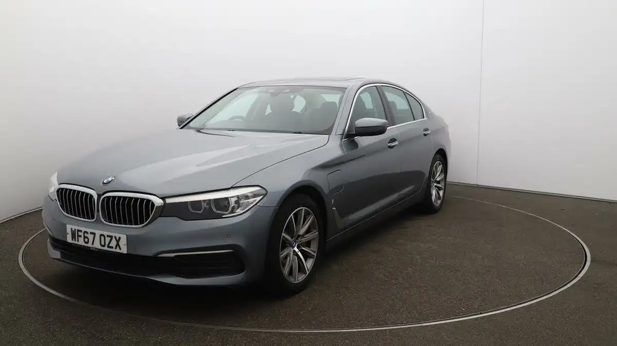 2017-bmw-5-series-20-530e-se-iperformance-big-30