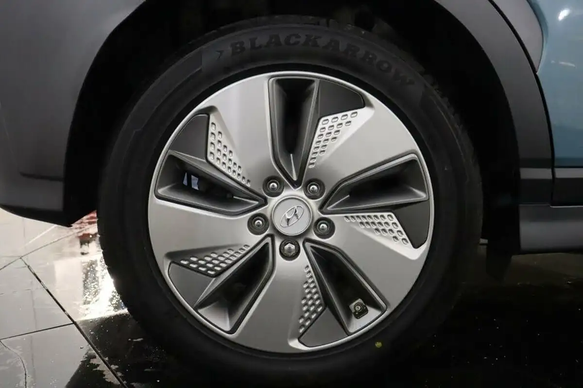 2020-hyundai-kona-e-premium-se-64kwh-105kw-obc-big-35