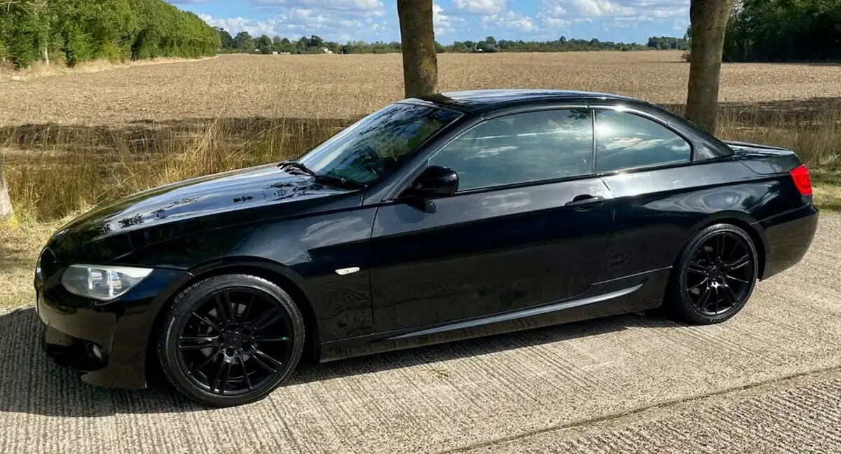 2011-bmw-3-series-20-320i-m-sport-convertible-2d-auto-big-16