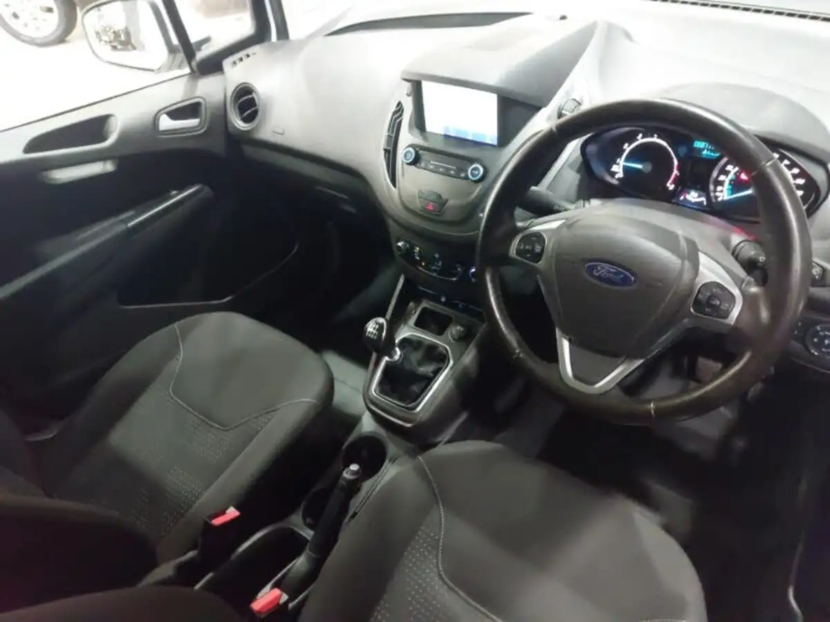 2022-ford-transit-courier-10t-limited-ecoboost-big-2
