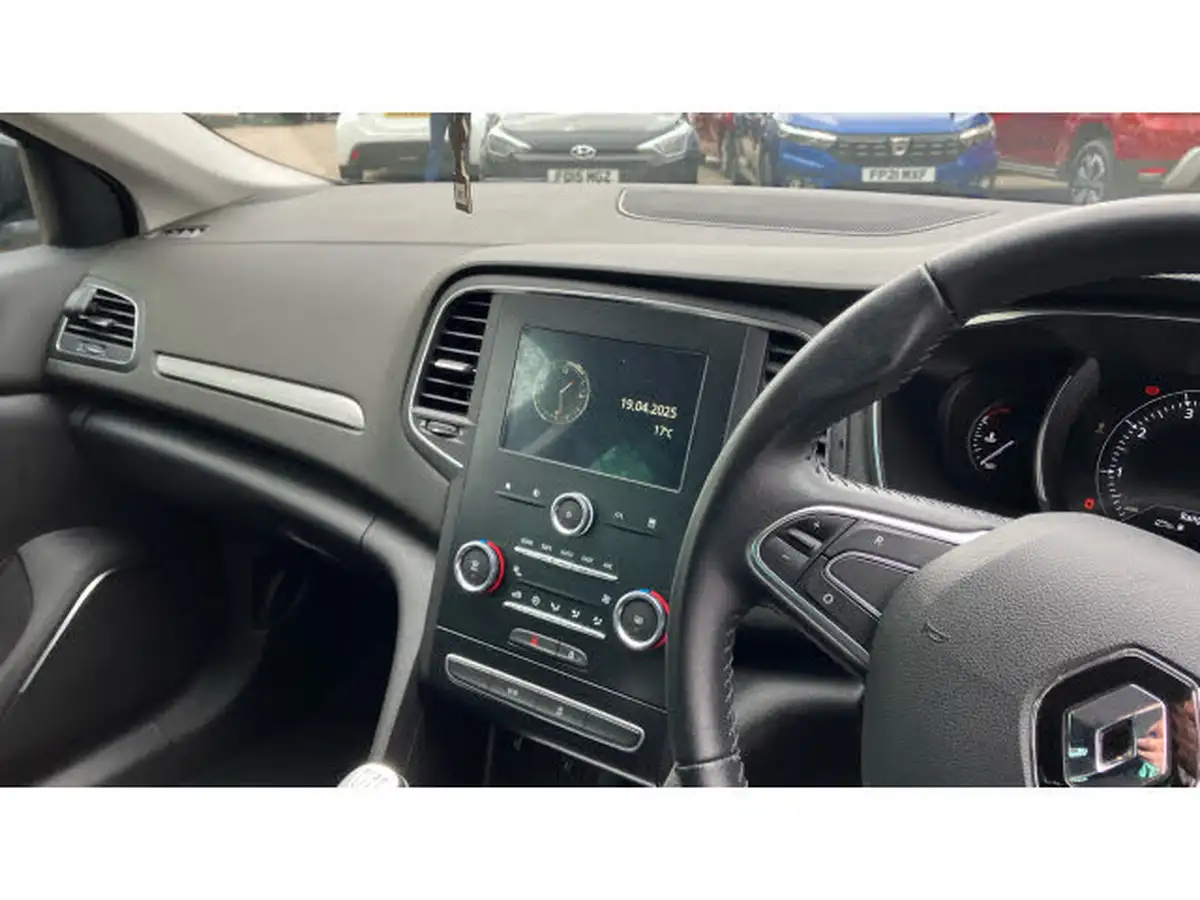 2020-renault-megane-13-tce-iconic-hatchback-big-13