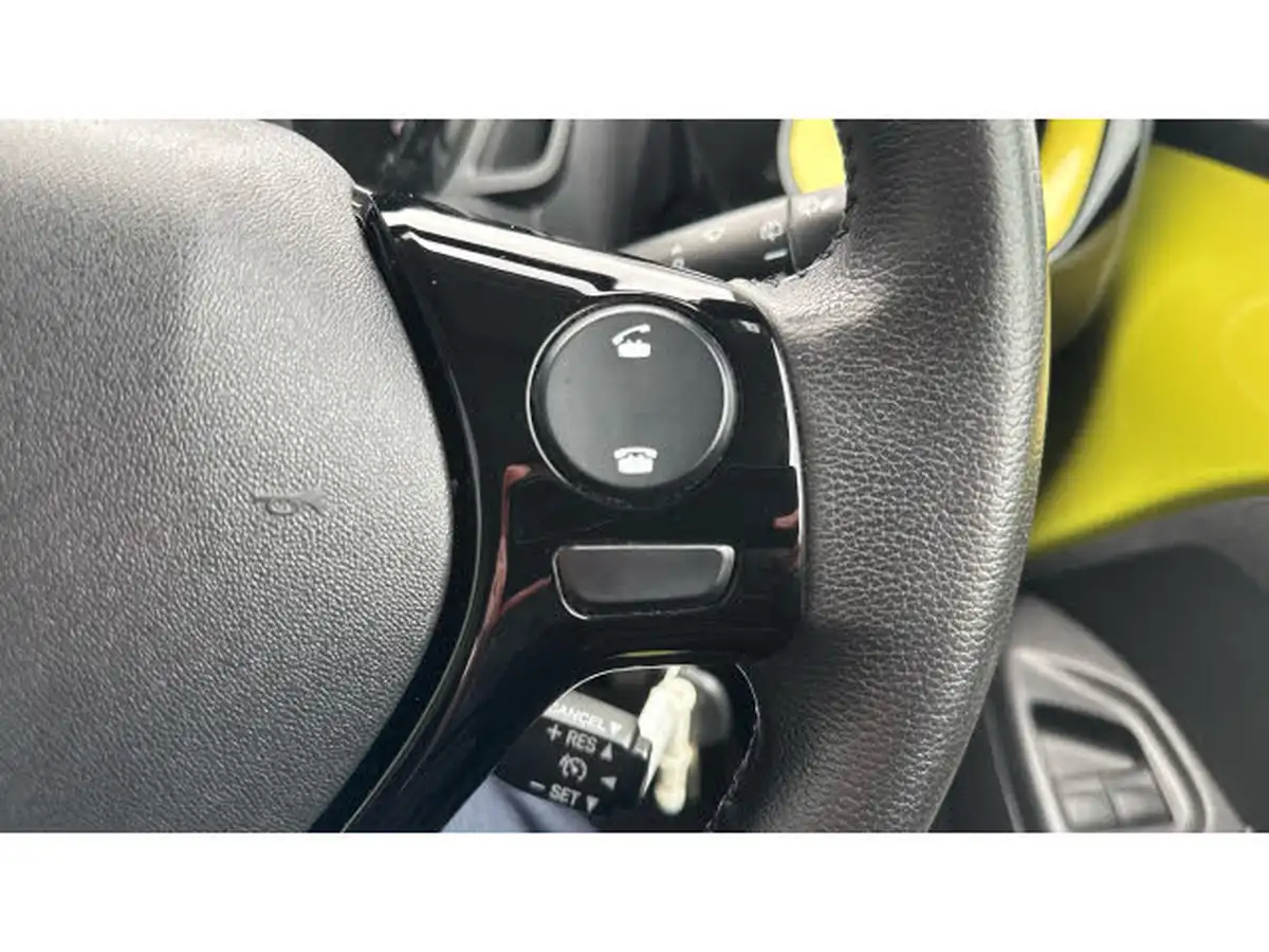 2019-peugeot-108-10-collection-ss-top-big-28