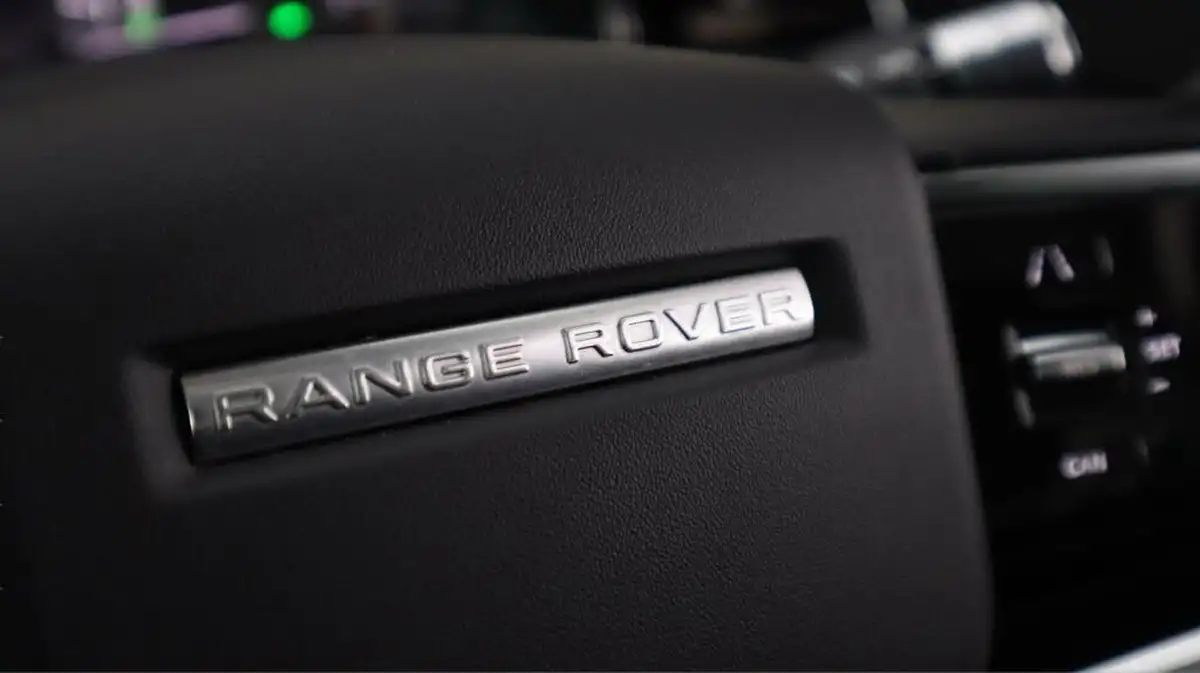 2021-land-rover-range-rover-evoque-20-d165-big-21