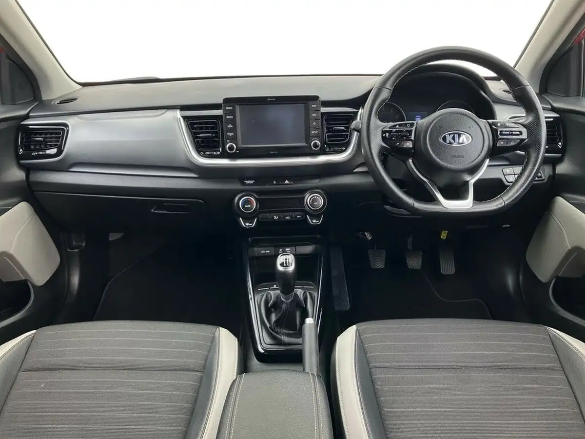 2019-kia-stonic-10-t-gdi-3-big-8