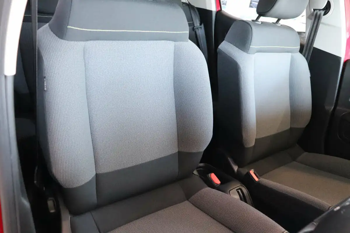 2018-citroen-c3-12-puretech-flair-110ps-ss-eat6-big-21
