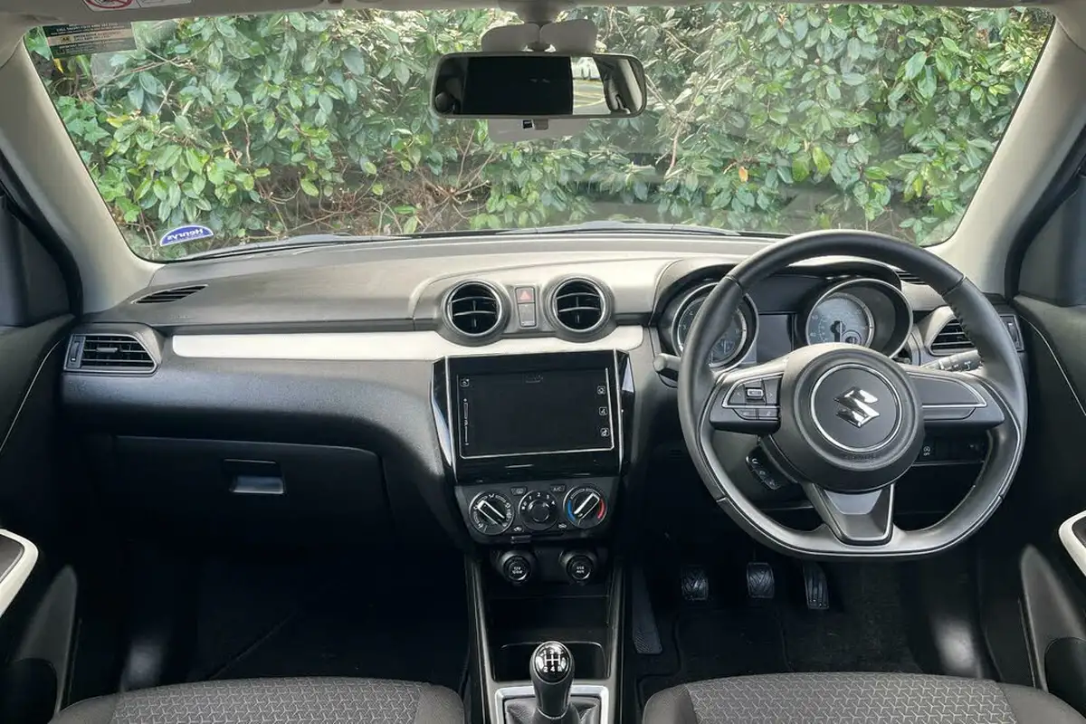 2020-suzuki-swift-12-dualjet-sz-t-90ps-1242cc-big-10
