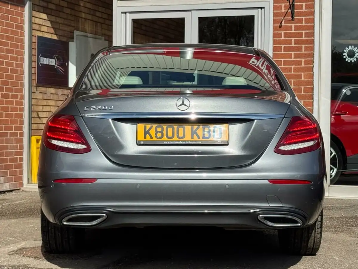 2019-mercedes-benz-e-class-20d-e220d-se-ss-saloon-4d-big-7