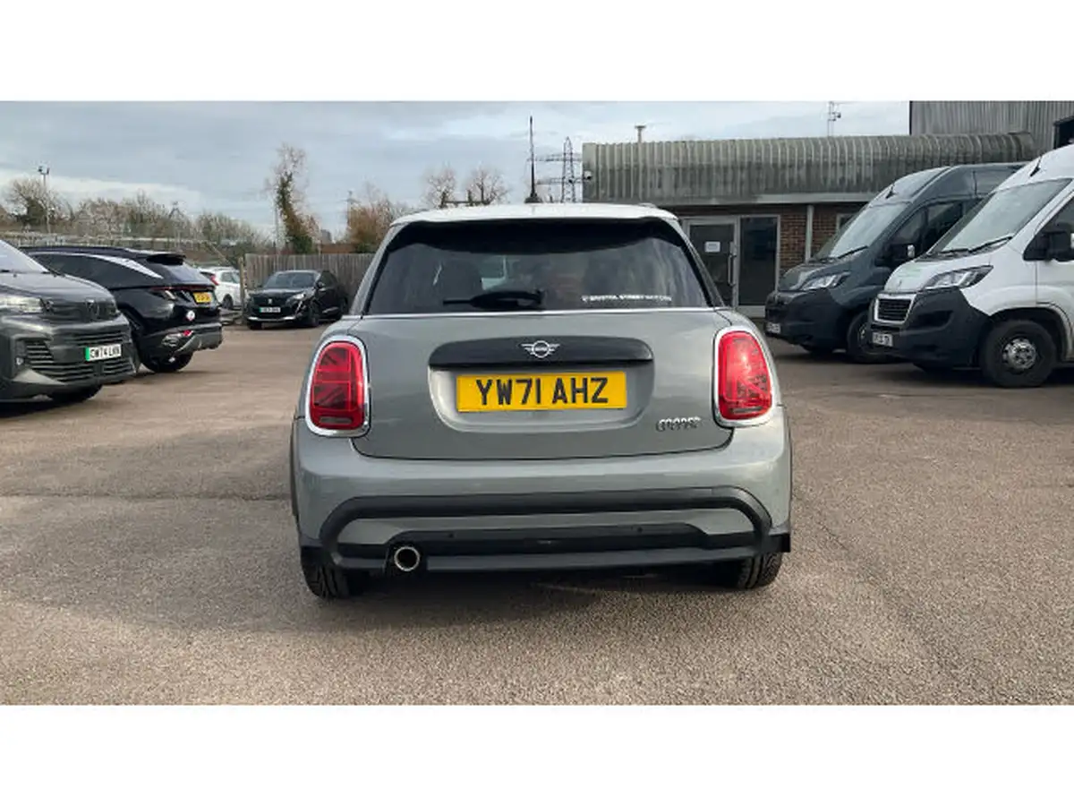 2022-mini-cooper-15-cooper-classic-hatchback-5d-big-36