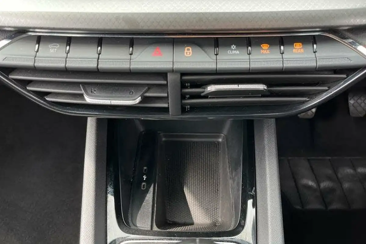 2020-skoda-octavia-15-tsi-se-first-edition-estate-big-33