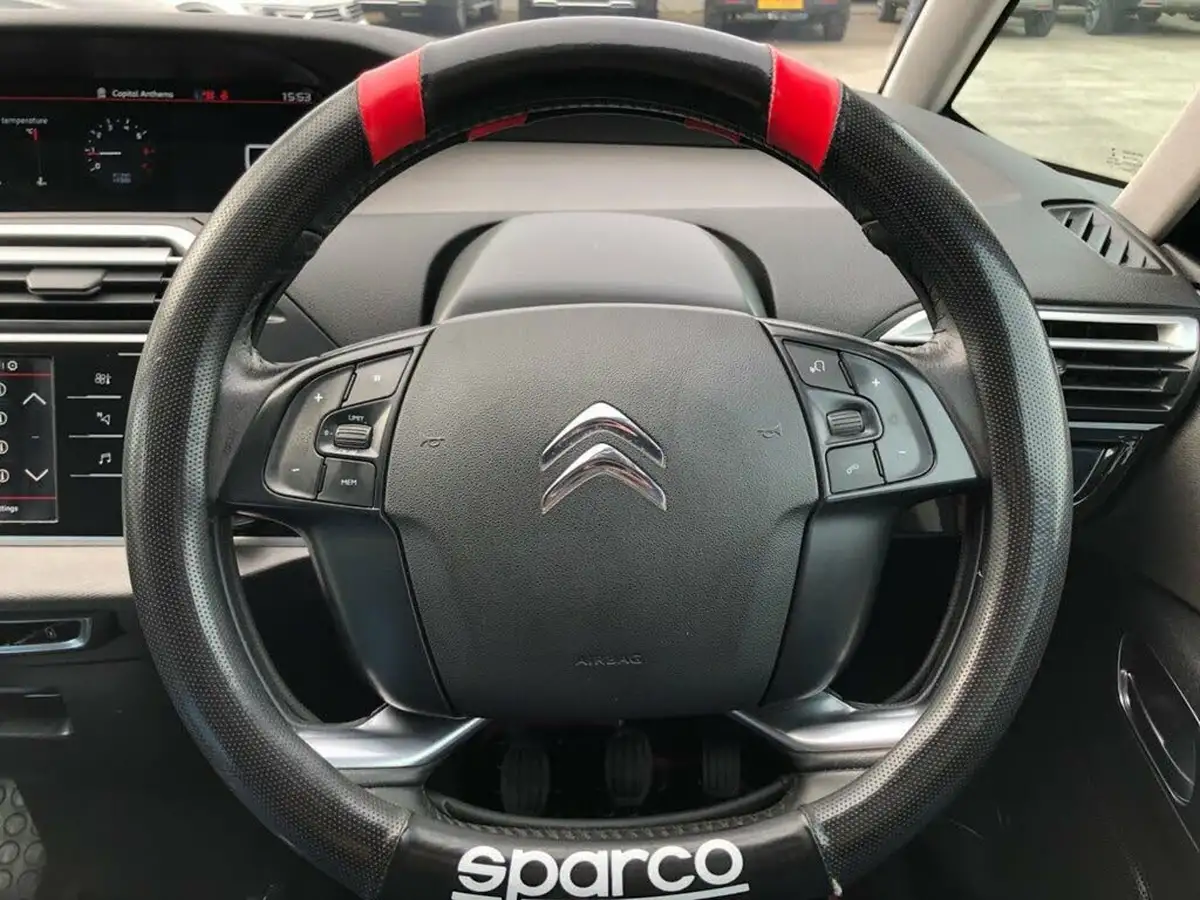 2019-citroen-grand-c4-spacetourer-15bluehdi-feel-big-39