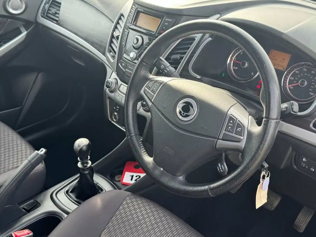 2015-kgm-ssangyong-korando-20td-se4-big-40