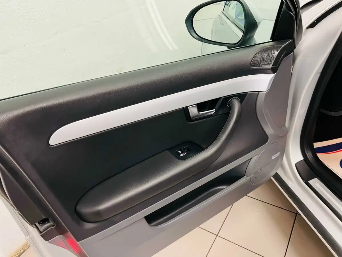 2011-seat-exeo-20td-se-tech-saloon-4d-multitronic-big-20