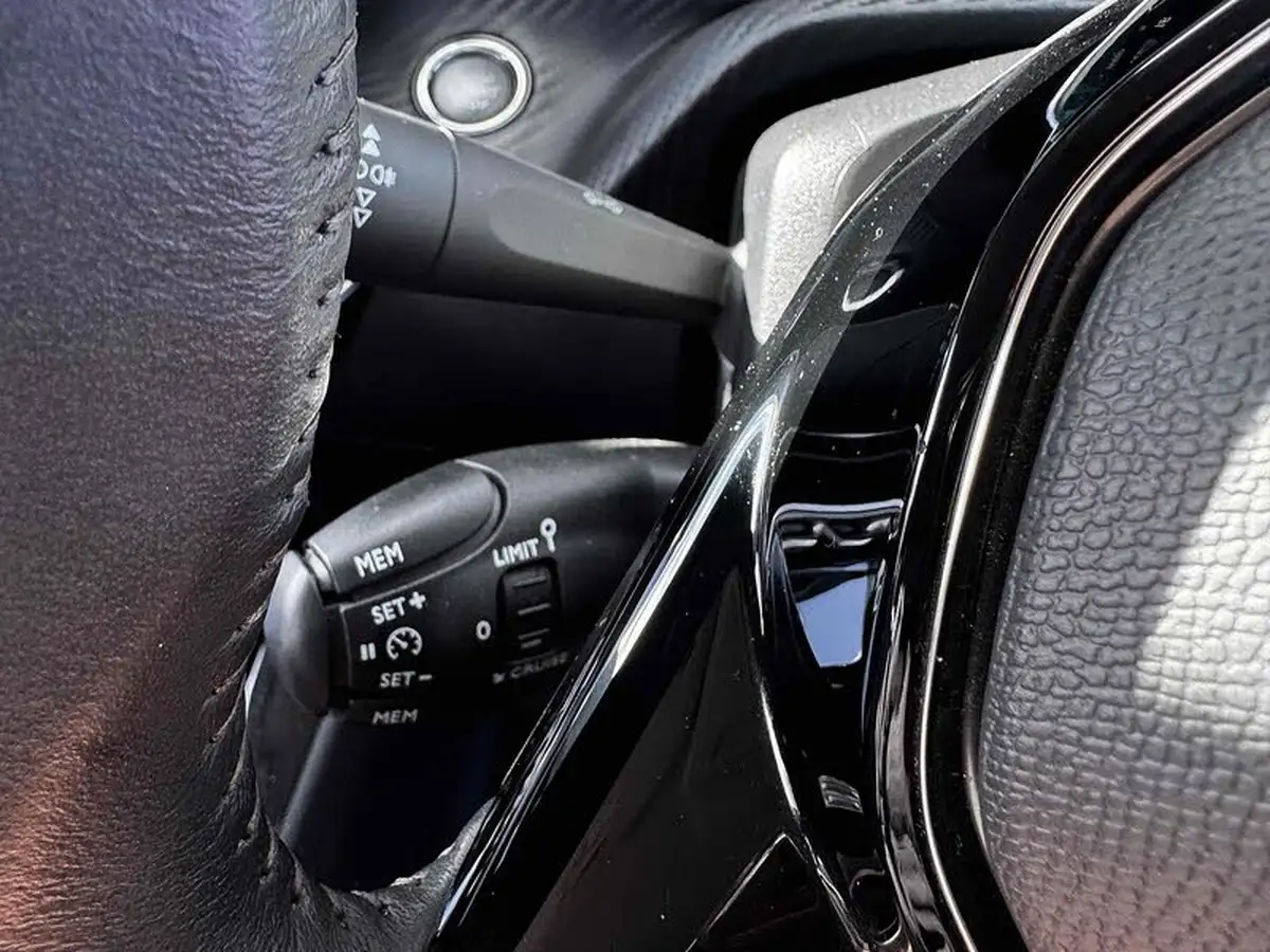 2021-peugeot-208-e-allure-premium-50kwh-big-34