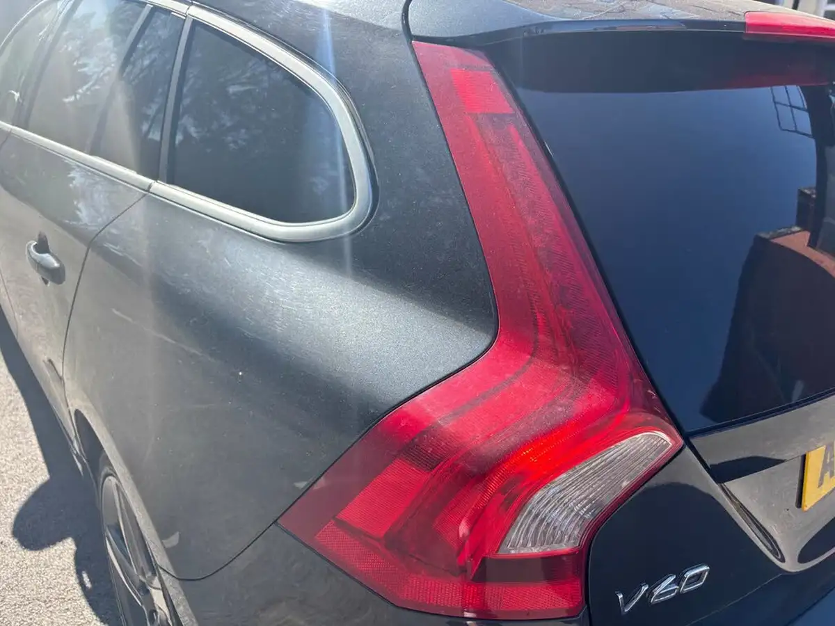2013-volvo-v60-16td-d2-r-design-nav-big-12