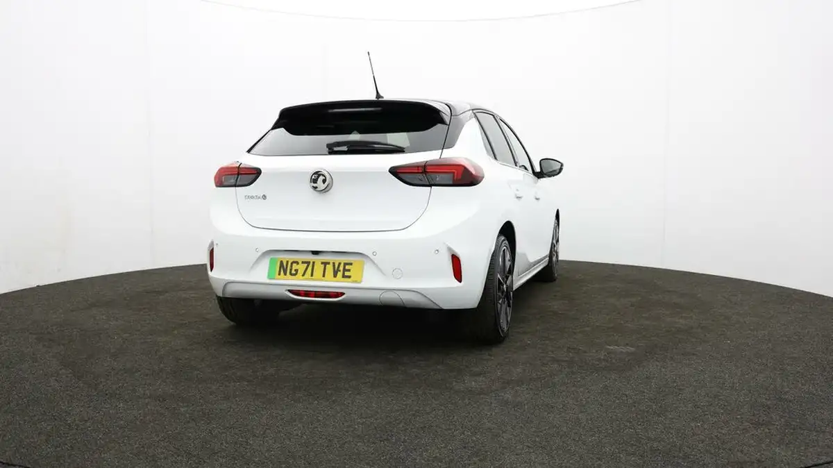 2021-vauxhall-corsa-e-elite-premium-big-73
