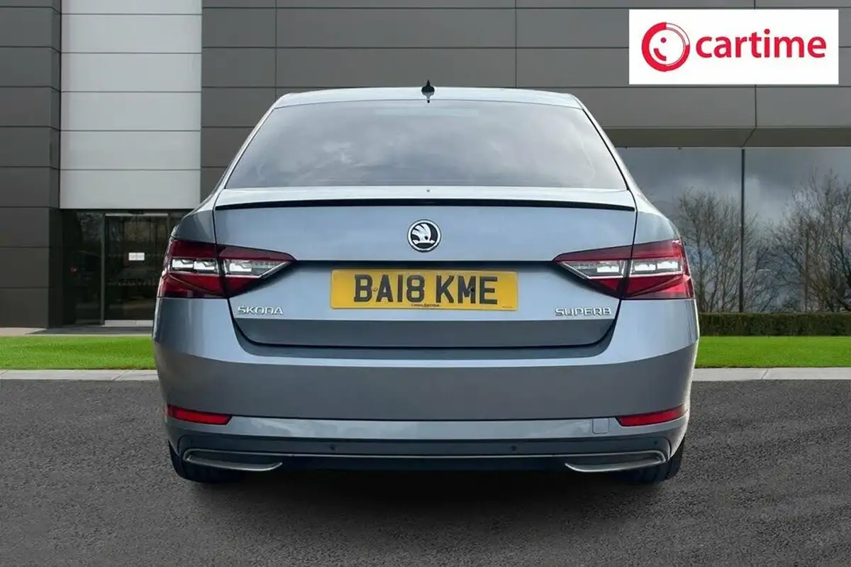 2018-skoda-superb-20-tsi-sportline-220ps-ss-hatchback-big-4