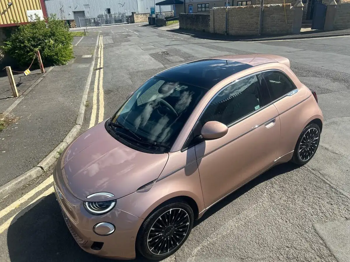 2022-fiat-500-e-la-prima-big-32