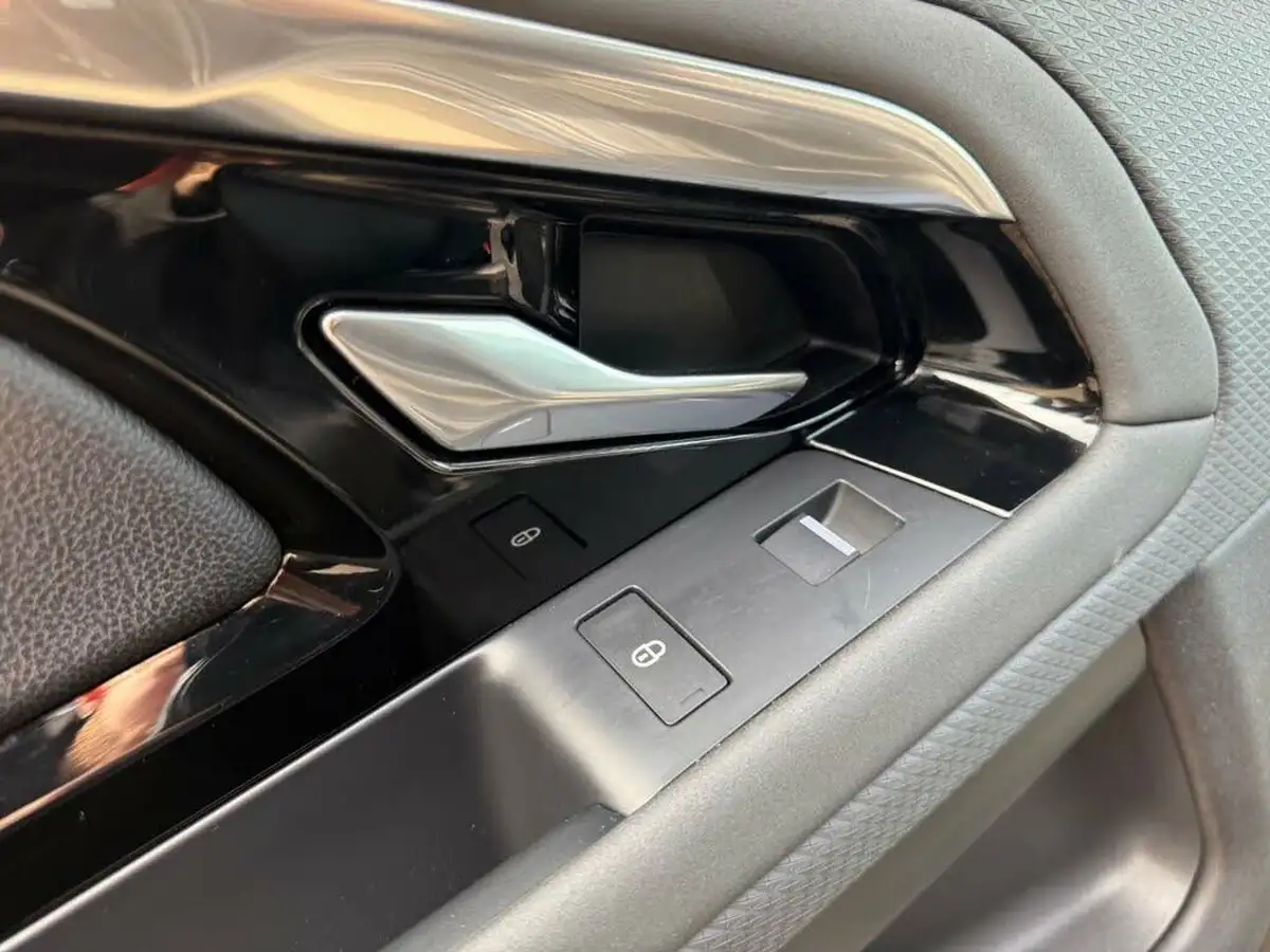 2019-land-rover-range-rover-evoque-20-d150-s-awd-auto-big-10
