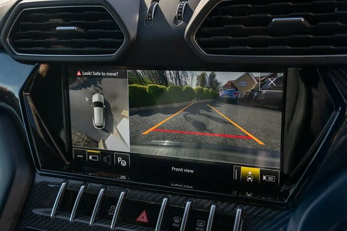 2021-lamborghini-urus-40-no-trim-big-58