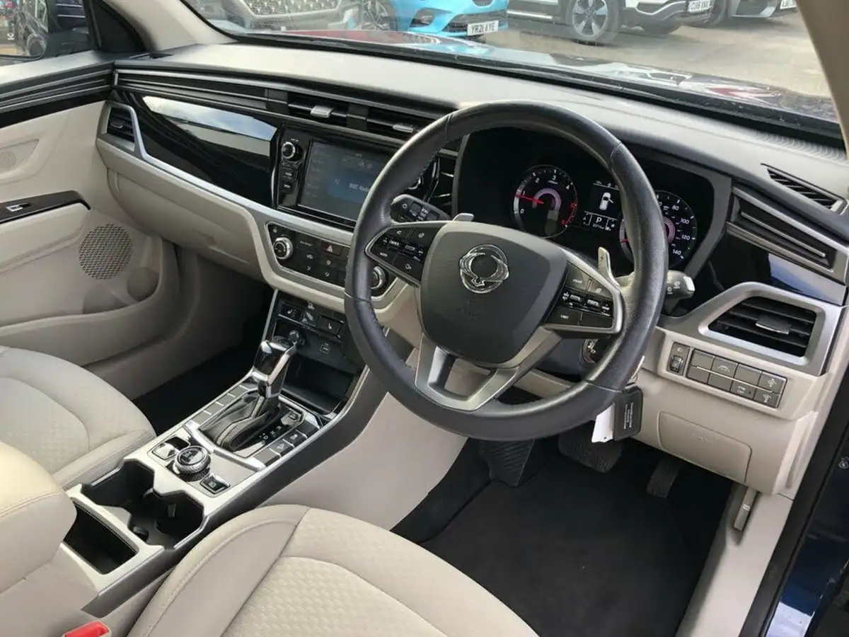 2021-kgm-ssangyong-korando-16td-pioneer-4x4-big-14