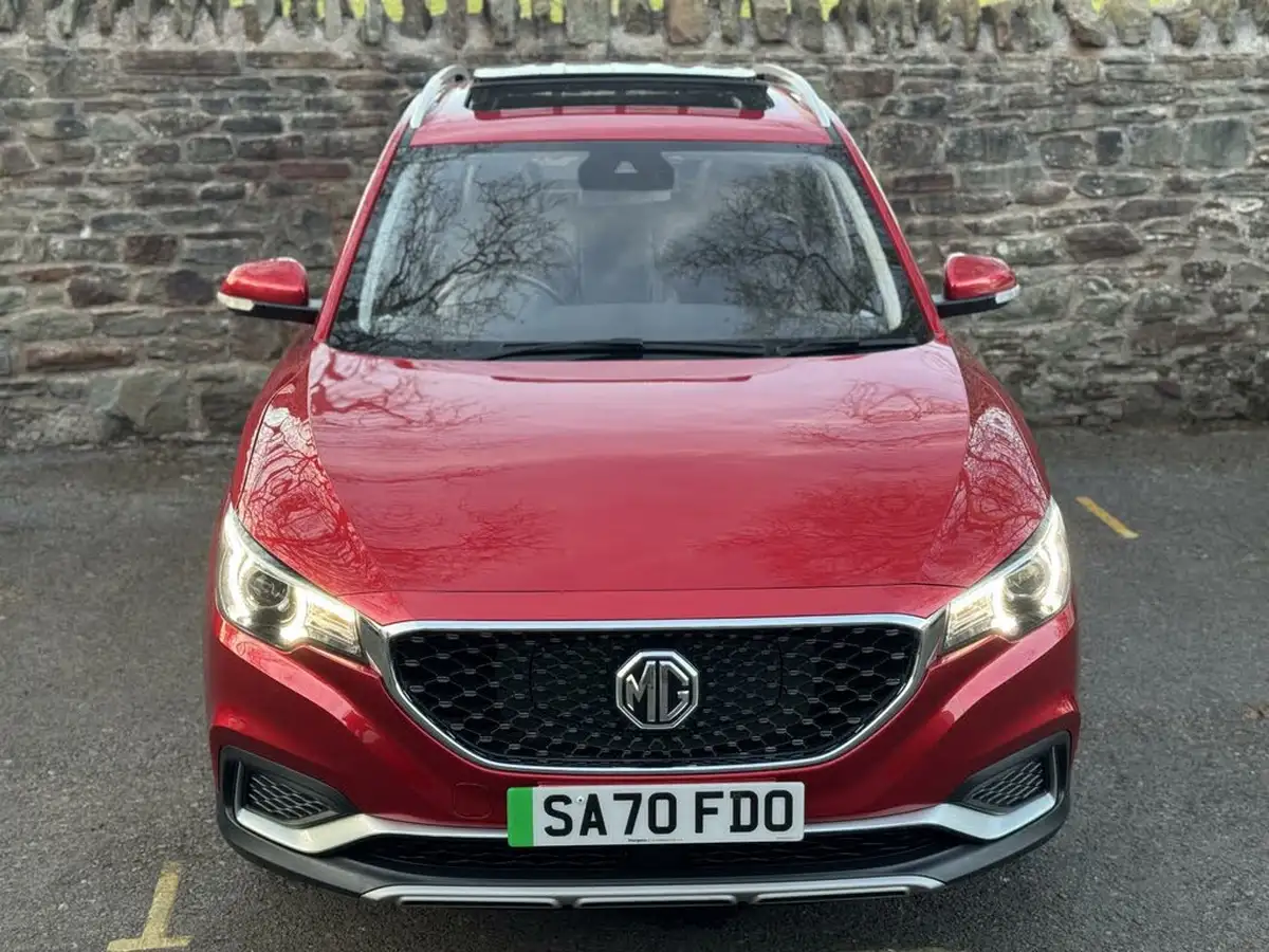 2020-mg-zs-suv-e-exclusive-ev-big-3