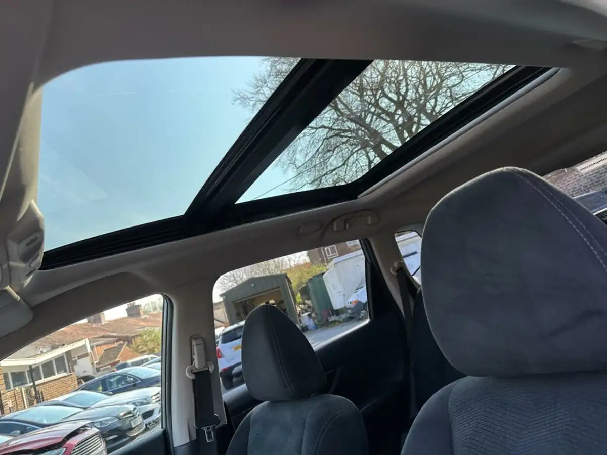 2015-nissan-x-trail-16dci-n-tec-7-seat-ss-big-12