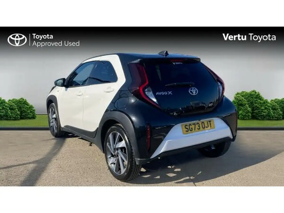 2023-toyota-aygo-x-10-vvt-i-edge-big-3