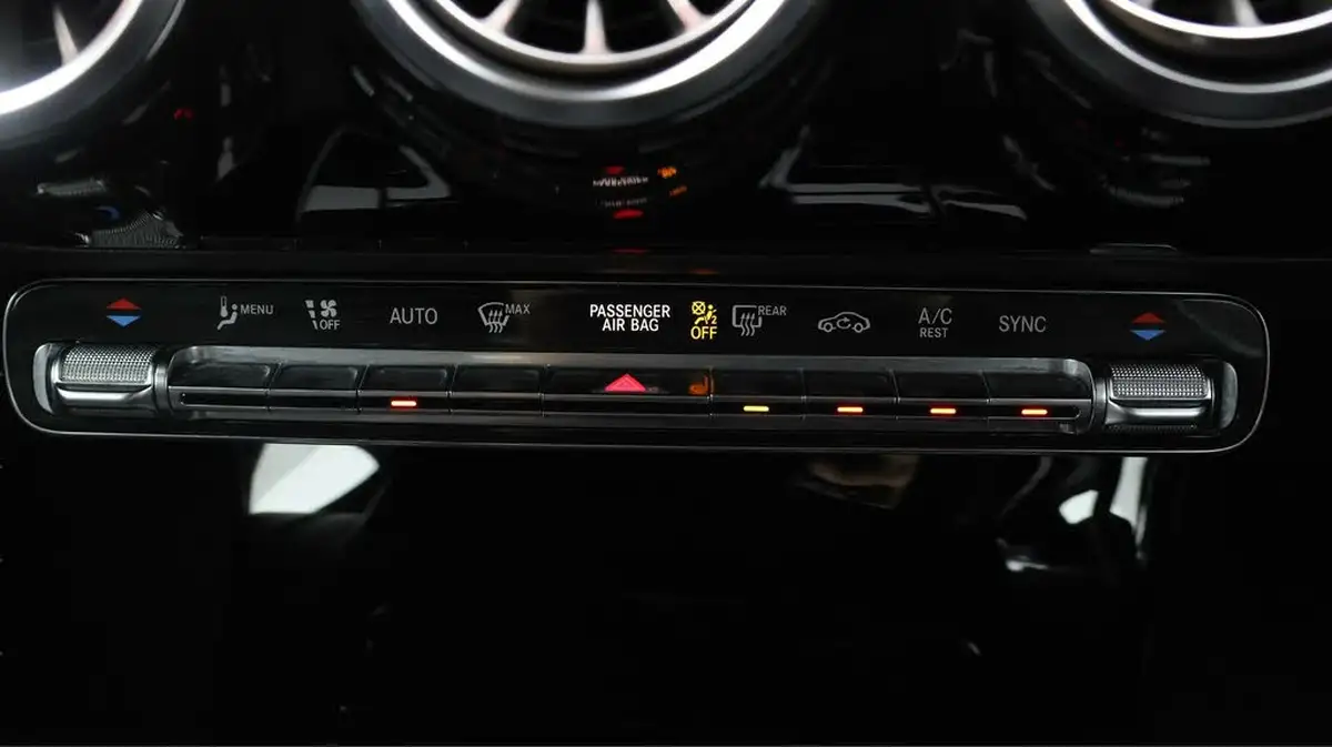 2021-mercedes-benz-a-class-20d-a200d-amg-line-premium-hatchback-5d-big-11