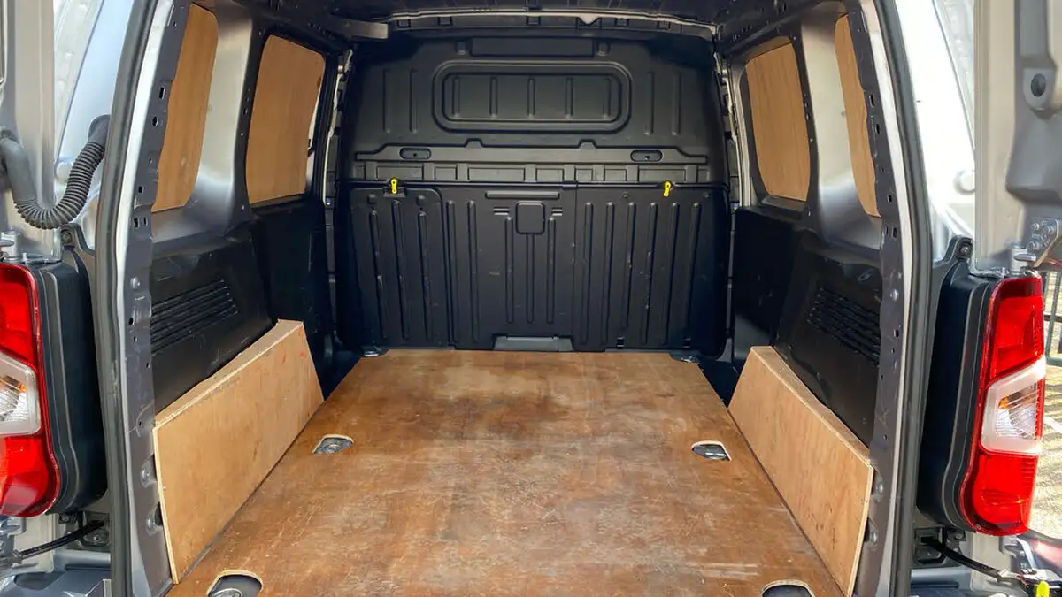 2024-citroen-berlingo-15-bluehdi-1000-driver-edition-100pseu6d-big-18