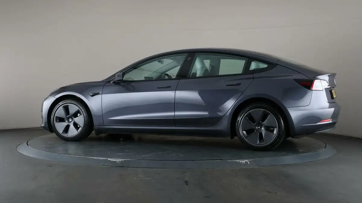 2021-tesla-model-3-e-long-range-awd-big-68