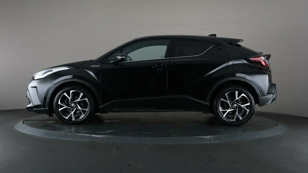 2021-toyota-c-hr-18-vvt-i-design-big-3