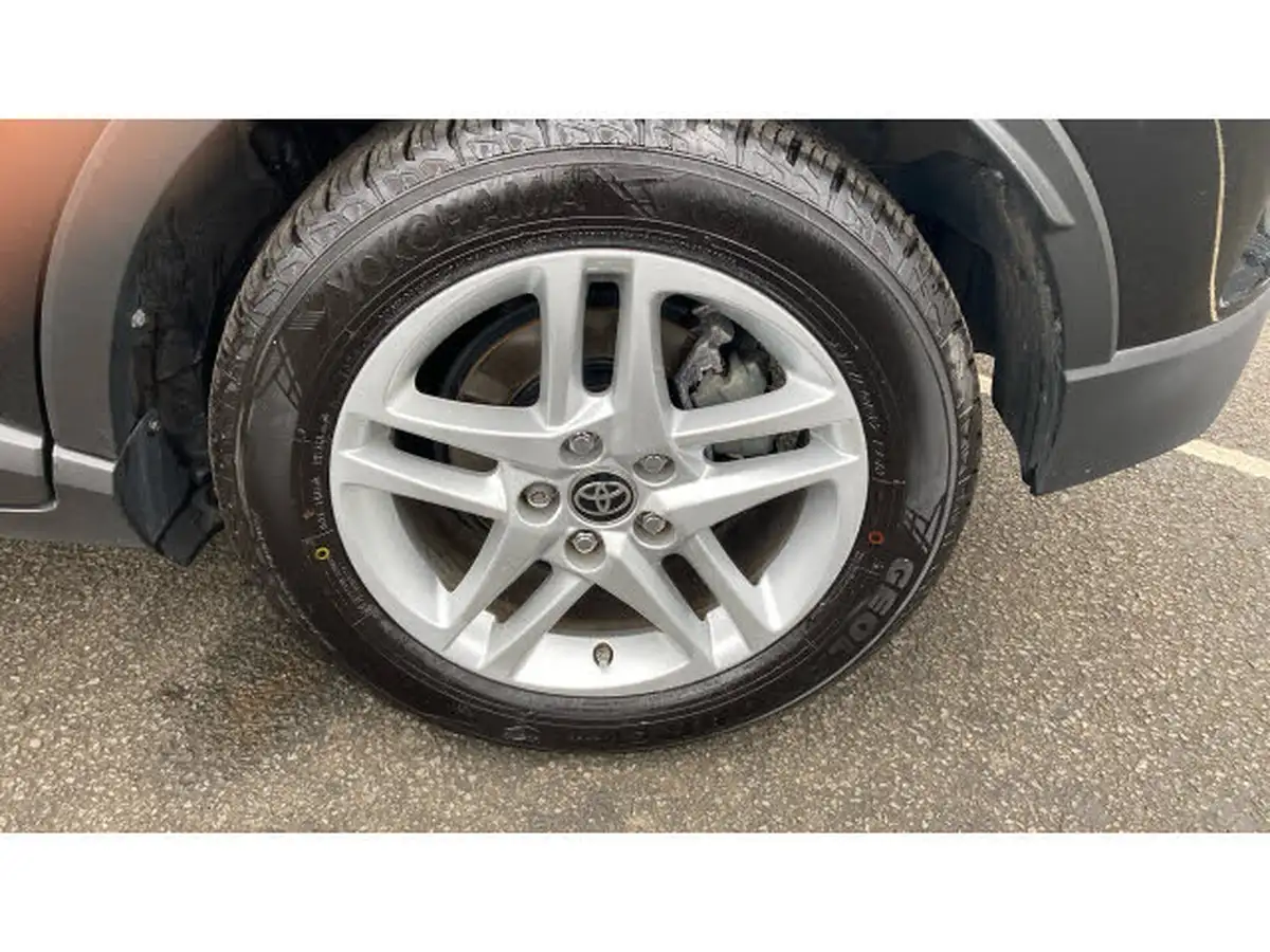 2020-toyota-c-hr-18-vvt-i-icon-big-20