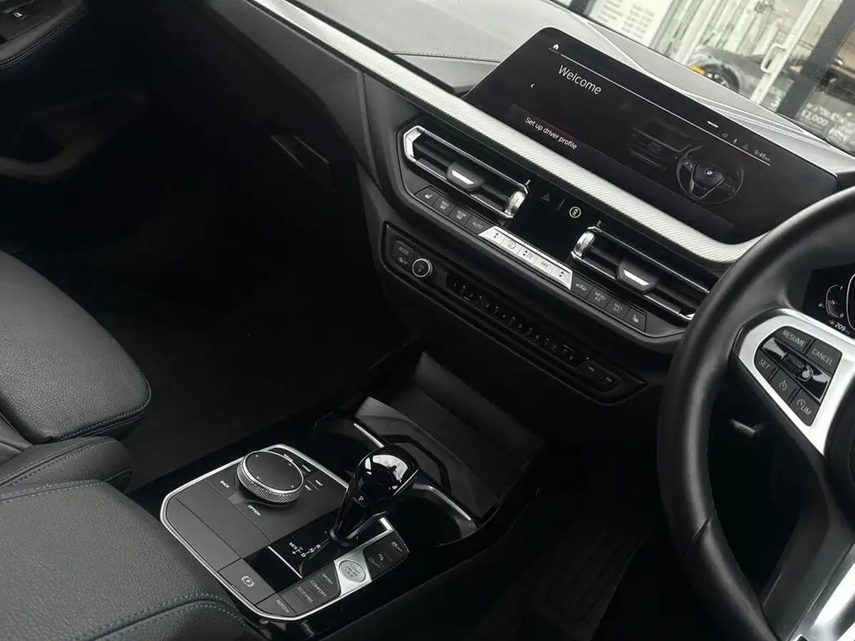 2023-bmw-1-series-15-118i-m-sport-lcp-dct-big-16