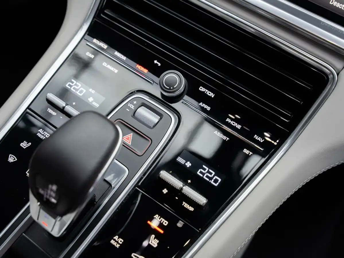 2022-porsche-panamera-30-4-e-hybrid-hatchback-big-13