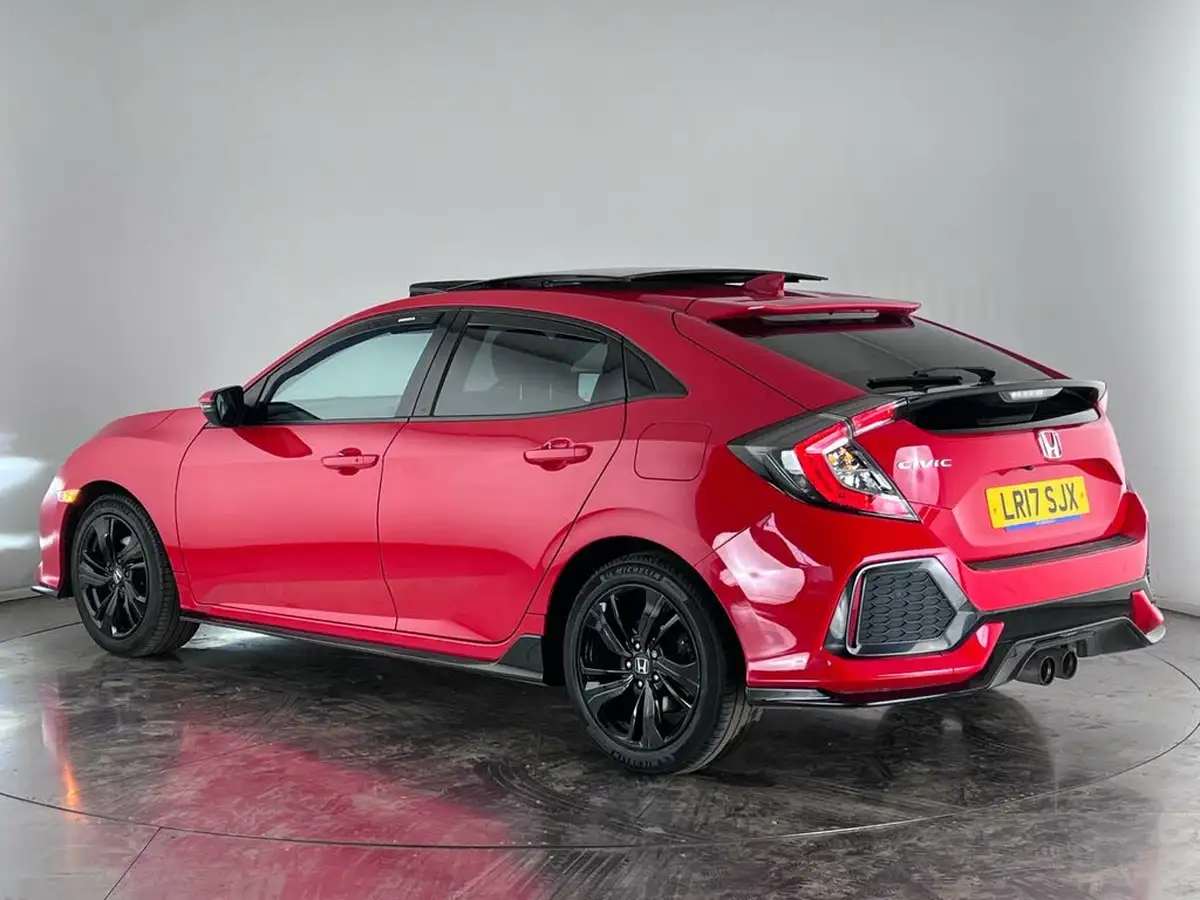 2017-honda-civic-15-vtec-turbo-sport-plus-cvt-big-2