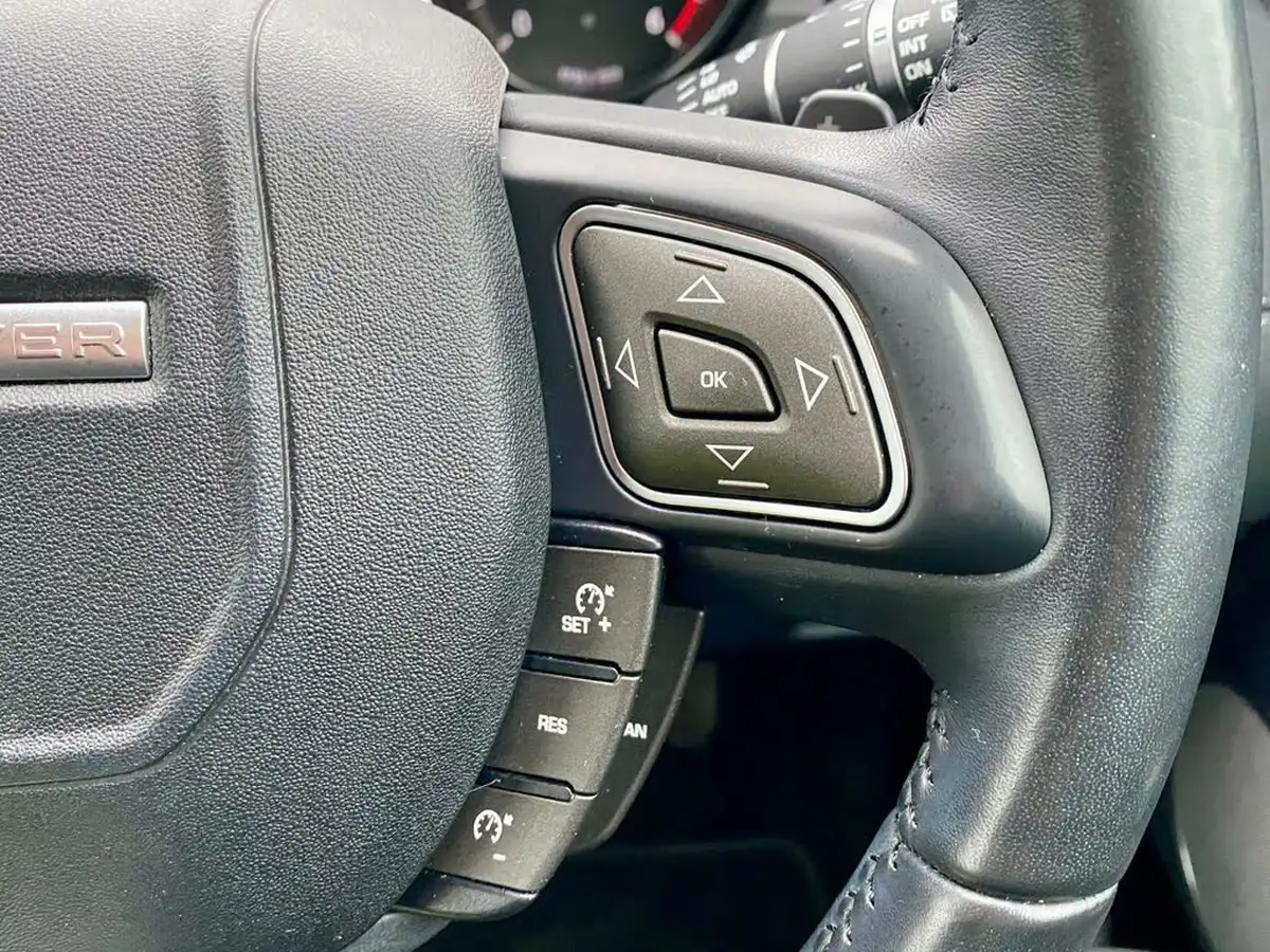 2018-land-rover-range-rover-evoque-20td4-se-tech-hatchback-5d-auto-big-23