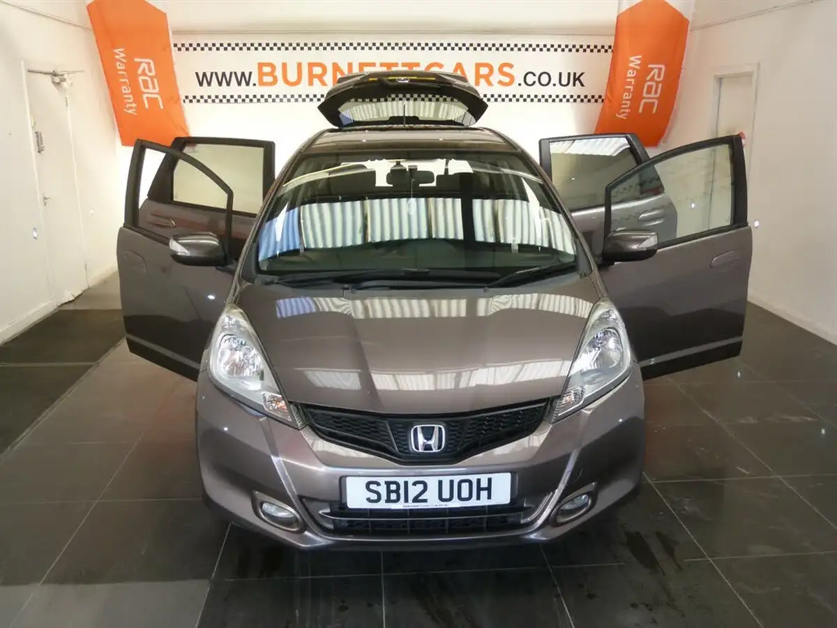 2012-honda-jazz-14-ex-big-20