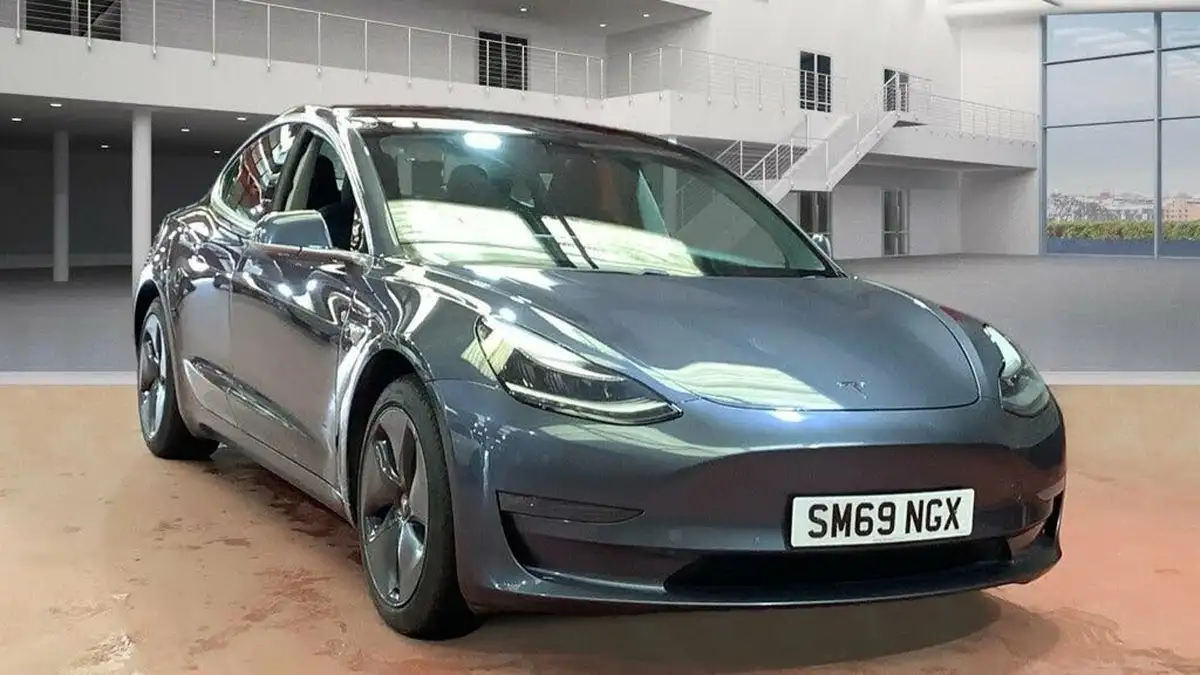 2020-tesla-model-3-e-long-range-big-4