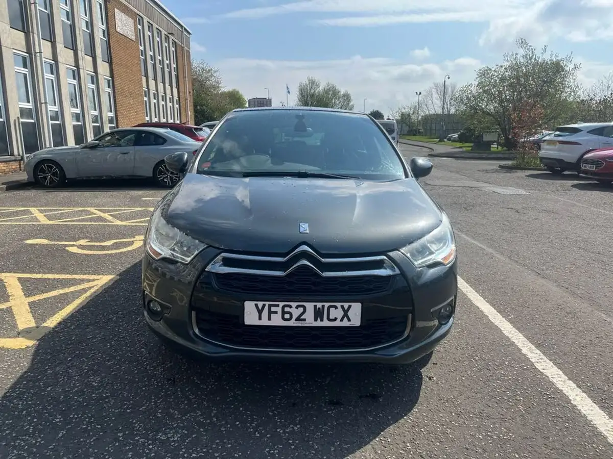 2012-citroen-ds4-16td-dstyle-16hdi-110ps-big-1