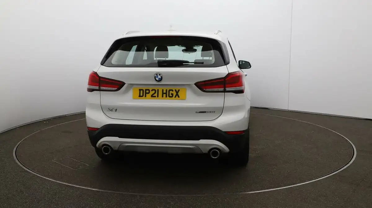 2021-bmw-x1-20-sdrive20i-xline-big-49