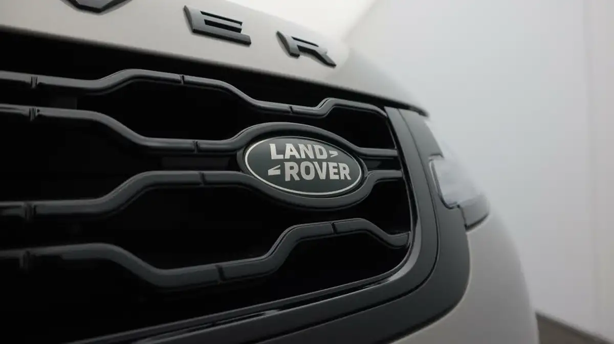 2021-land-rover-range-rover-evoque-15-p300e-r-dynamic-se-big-21