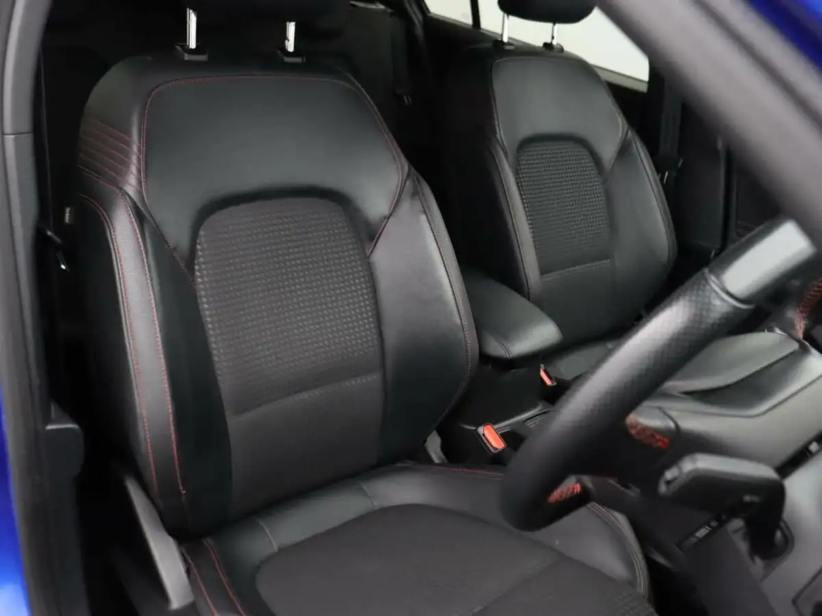 2020-ford-focus-15-st-line-x-estate-big-6