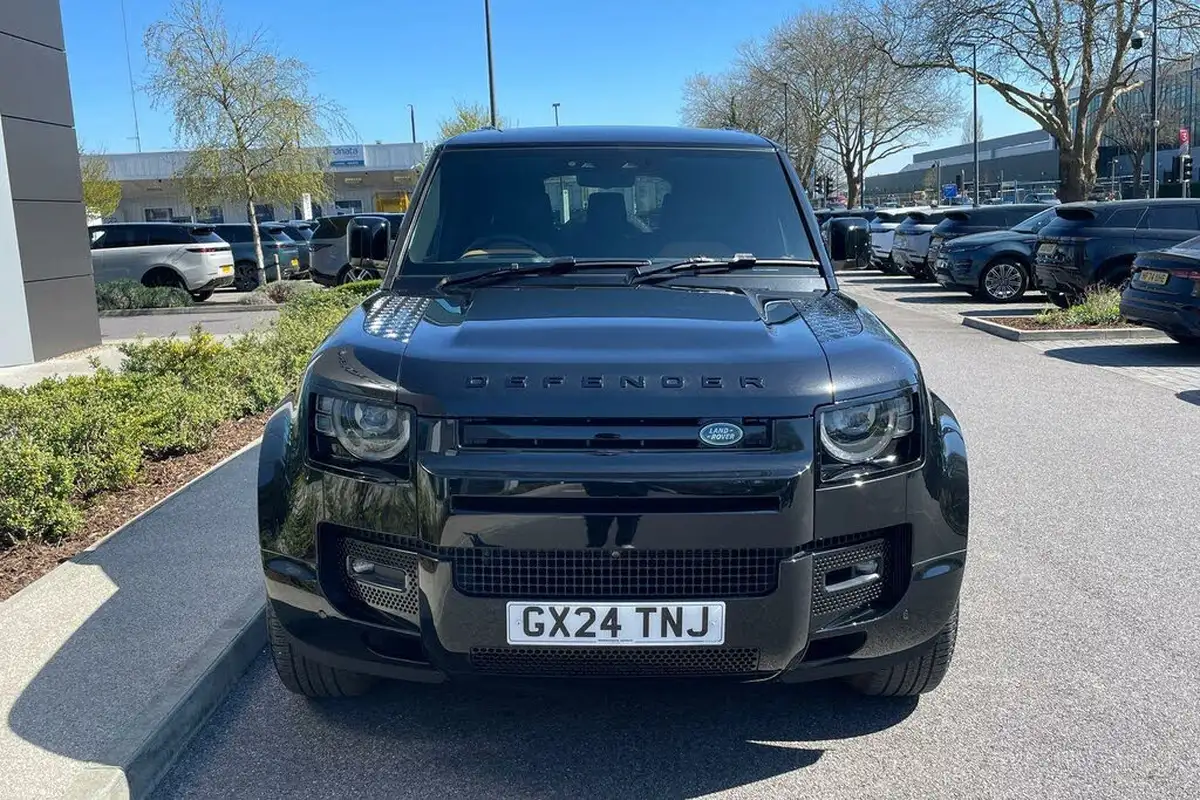 2024-land-rover-130-defender-30-d300-x-dynamic-hse-big-14