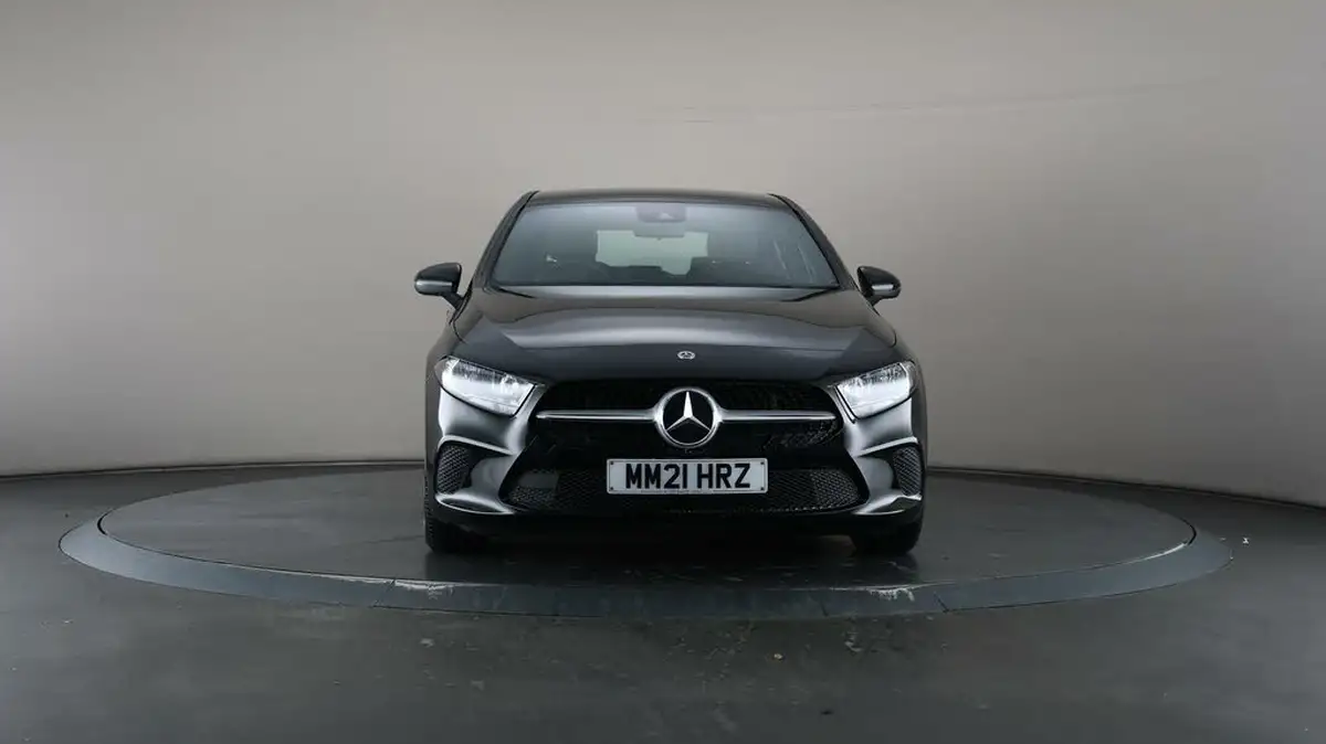2021-mercedes-benz-a-class-13-a180-se-7g-dct-big-42