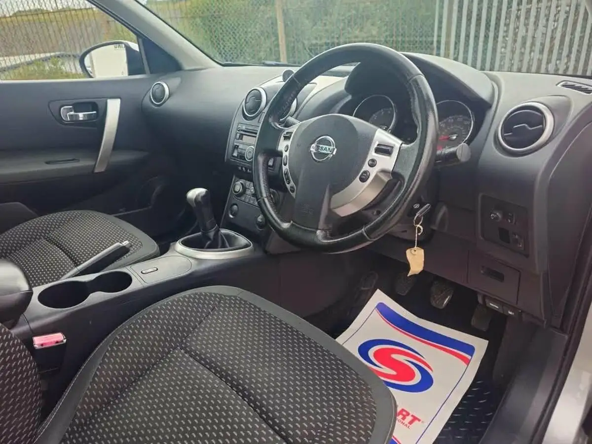 2009-nissan-qashqai2-16-acenta-big-22