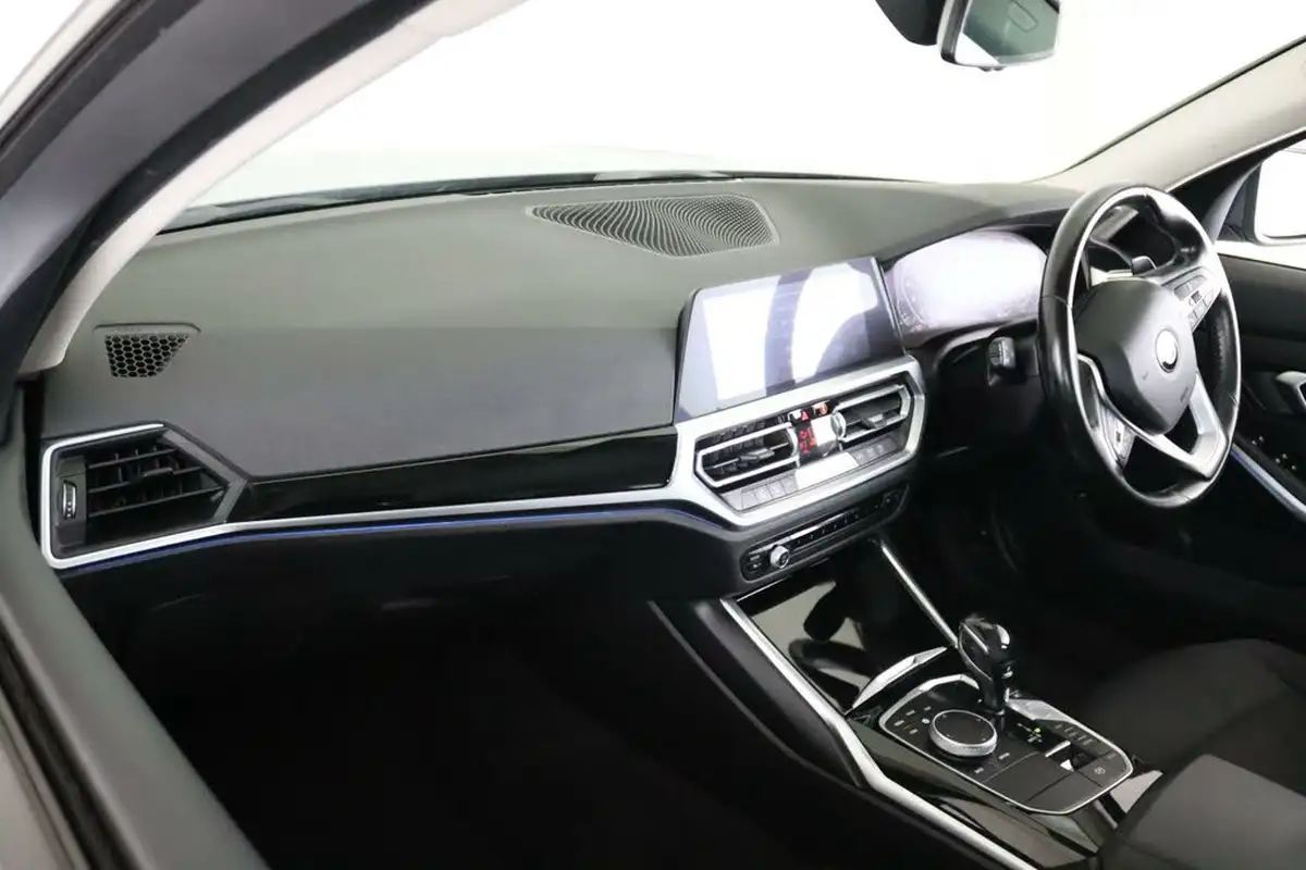2020-bmw-3-series-20-330e-se-pro-touring-5d-big-10