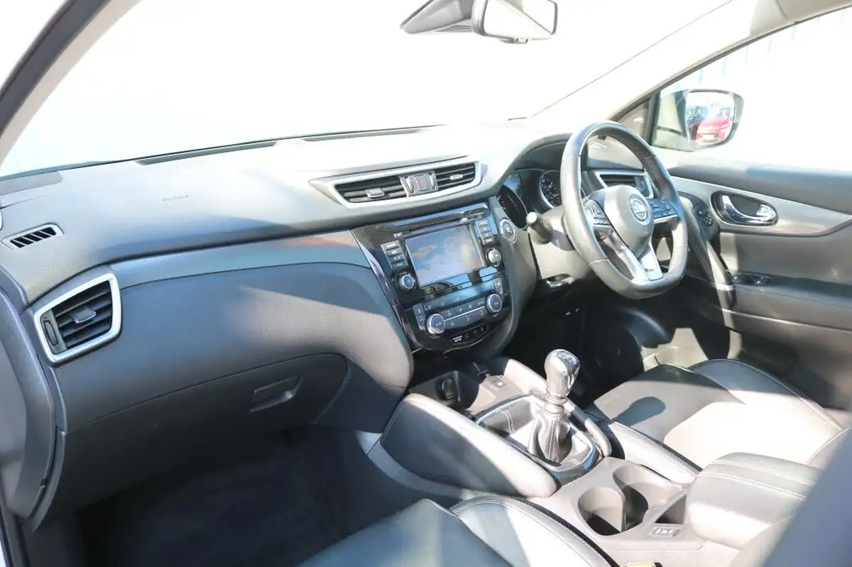 2019-nissan-qashqai-13-dig-t-tekna-140ps-big-11