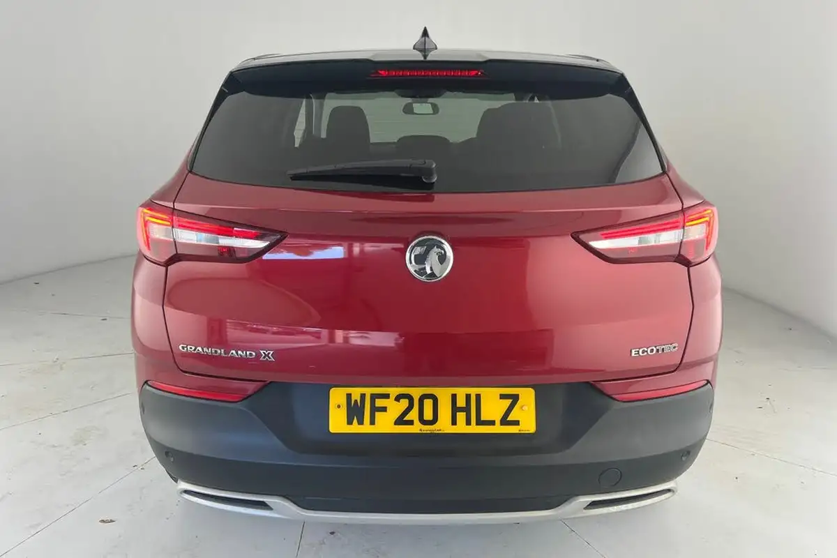 2020-vauxhall-grandland-x-12-sri-nav-big-38