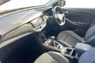 2020-vauxhall-grandland-x-12-sri-nav-small-1